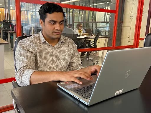 Seamless Operations at 6sense HQ