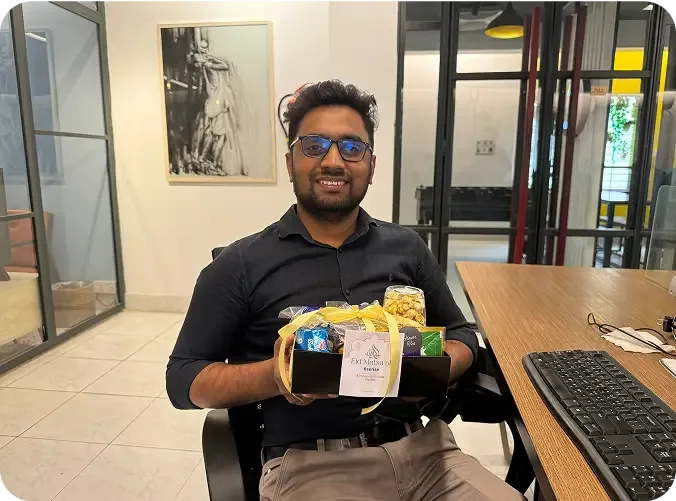 6sense HQ teammates with their Eid gift boxes — photo 4